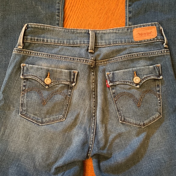 Levi’s 529 Curvy Boot Jeans - Picture 2 of 3